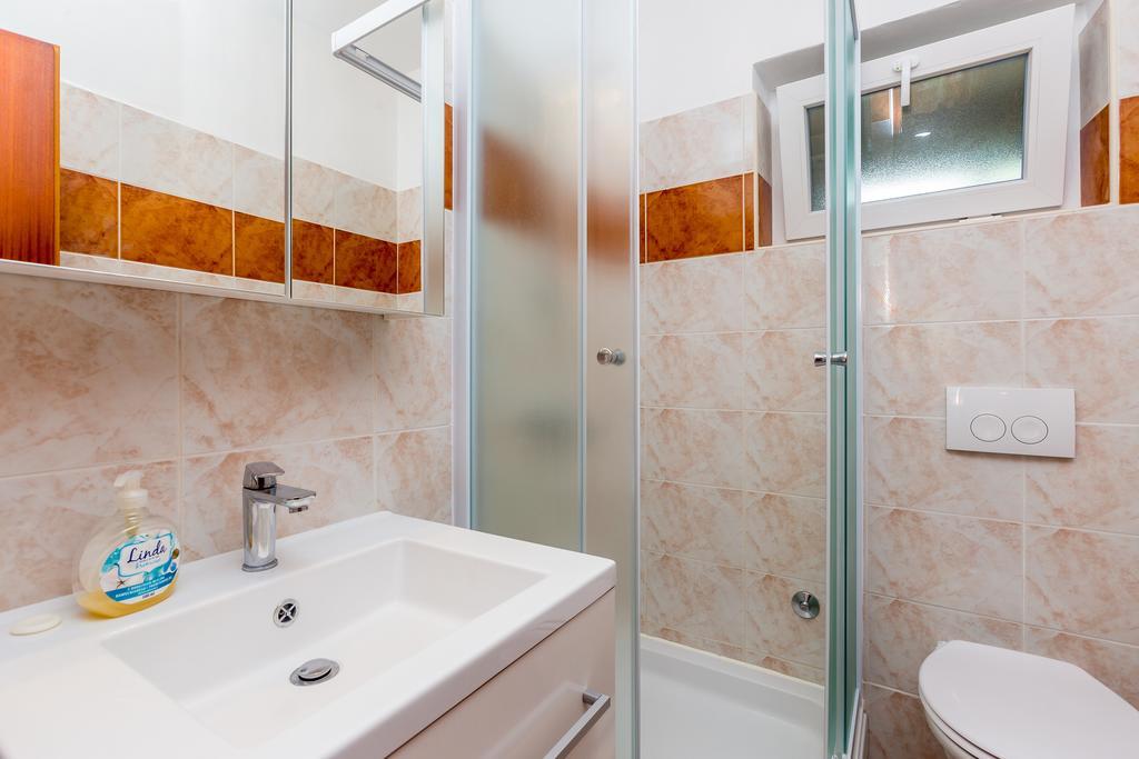 Apartment Nevenka Krk Town